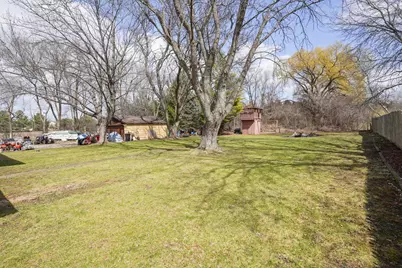 3749  Debby Ln, Racine, WI 53126 - Photo 35