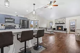 W324S7701 Paul Ln, Mukwonago, WI 53149 - Photo 3