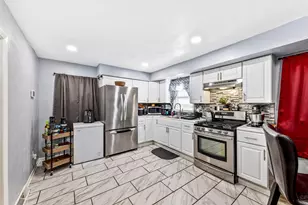 8306 W Ruby Ave, Milwaukee, WI 53218 - Photo 9