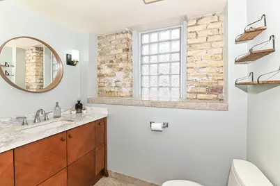 1904 N Farwell Ave #N, Milwaukee, WI 53202 - Photo 15
