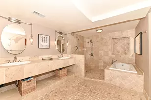 1904 N Farwell Ave, Milwaukee, WI 53202 - Photo 1