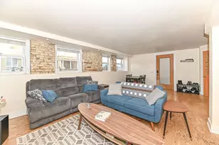 1904 N Farwell Ave, Milwaukee, WI 53202 - Photo 5