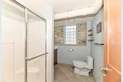 1904 N Farwell Ave #N, Milwaukee, WI 53202 - Photo 15