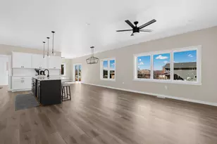 947 Clark Ln, Holmen, WI 54636 - Photo 3