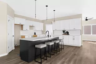 947 Clark Ln, Holmen, WI 54636 - Photo 5