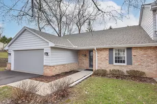 18905 Wilderness Ct, Brookfield, WI 53045 - Photo 3