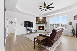 1425 Chapman Ct, Mukwonago, WI 53149 - Photo 9