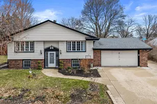 605 Juniper Ct, West Bend, WI 53095 - Photo 1