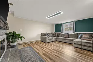 605 Juniper Ct, West Bend, WI 53095 - Photo 19