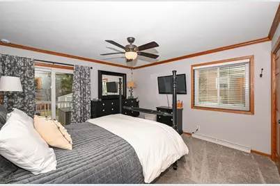 3027  Storybook Dr, Racine, WI 53406 - Photo 21