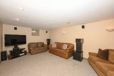 3027  Storybook Dr, Racine, WI 53406 - Photo 31