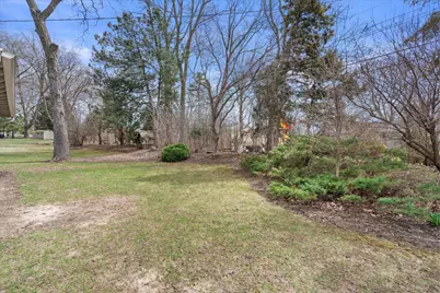 17505  Azure Ln, Brookfield, WI 53045 - Photo 9