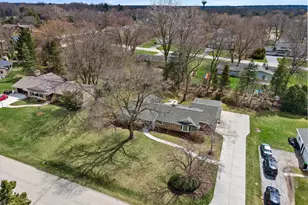 17505 Azure Ln, Brookfield, WI 53045 - Photo 11