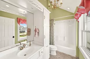 214 E Beechwood Ct, Mequon, WI 53092 - Photo 25