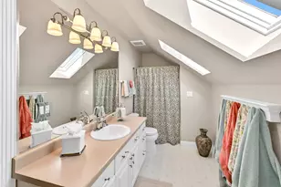 214 E Beechwood Ct, Mequon, WI 53092 - Photo 31