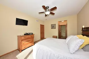 835 Bridlewood Dr, Hartford, WI 53027 - Photo 11