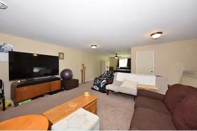 835  Bridlewood Dr, Hartford, WI 53027 - Photo 19