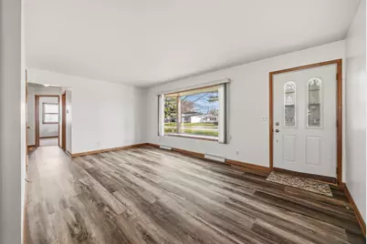 307  Martin St, Fort Atkinson, WI 53538 - Photo 5