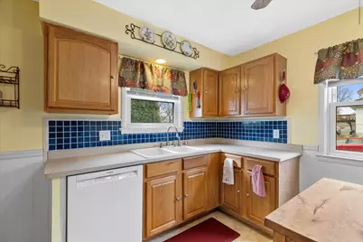 516  Third St, Hartford, WI 53027 - Photo 7