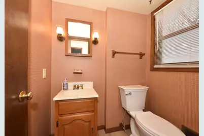 5848  Ramona Dr, Greendale, WI 53129 - Photo 25