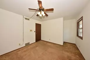 5848 Ramona Dr, Greendale, WI 53129 - Photo 37