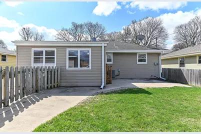 7818 W Warnimont Ave, Milwaukee, WI 53220 - Photo 45