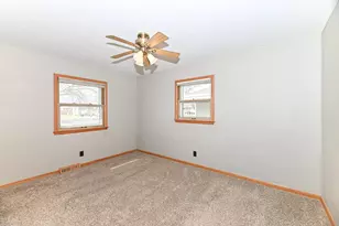 7818 W Warnimont Ave, Milwaukee, WI 53220 - Photo 29