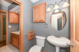 7818 W Warnimont Ave, Milwaukee, WI 53220 - Photo 35