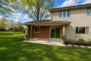 4967 S Imperial Cir, Greenfield, WI 53220 - Photo 15
