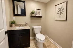 4967 S Imperial Cir, Greenfield, WI 53220 - Photo 13