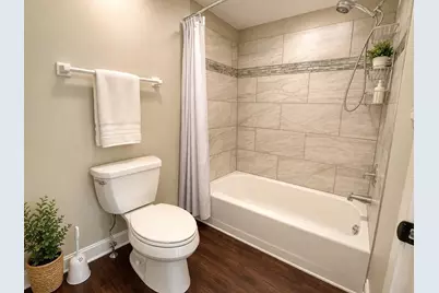 4967 S Imperial Cir, Greenfield, WI 53220 - Photo 7