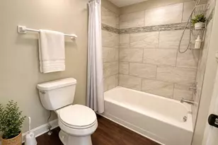 4967 S Imperial Cir, Greenfield, WI 53220 - Photo 7