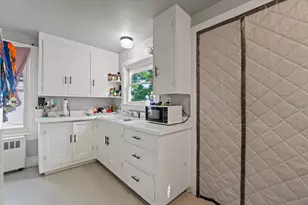 229 W Main St, Racine, WI 53185 - Photo 5