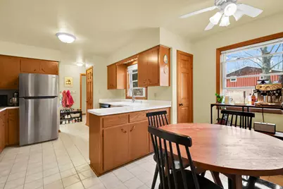 W64N353  Madison Ave, Cedarburg, WI 53012 - Photo 9