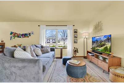 W64N353  Madison Ave, Cedarburg, WI 53012 - Photo 7