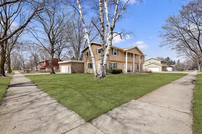 W64N353  Madison Ave, Cedarburg, WI 53012 - Photo 3