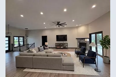 S64W22860  Garrett Dr, Vernon, WI 53189 - Photo 7