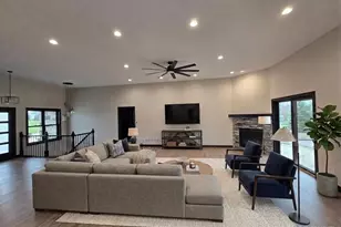 S64W22860 Garrett Dr, Vernon, WI 53189 - Photo 7