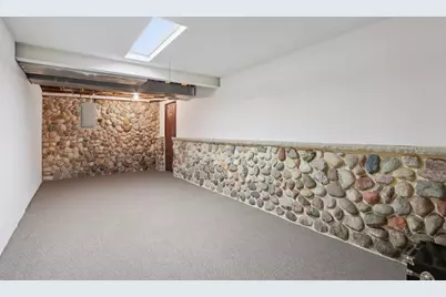 N61W29595 S Woodfield Rd, Merton, WI 53029 - Photo 31