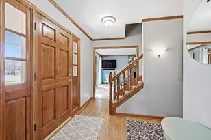 1624 Legend Cir, Waukesha, WI 53189 - Photo 5