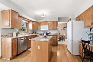 1624 Legend Cir, Waukesha, WI 53189 - Photo 11