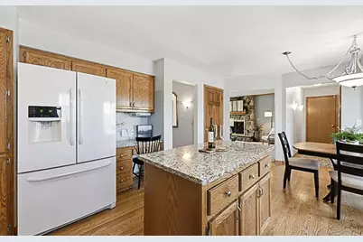 1624  Legend Cir, Waukesha, WI 53189 - Photo 13