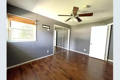 6490 S Crane Dr, Oak Creek, WI 53154 - Photo 11