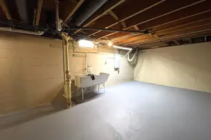 6490 S Crane Dr, Oak Creek, WI 53154 - Photo 25