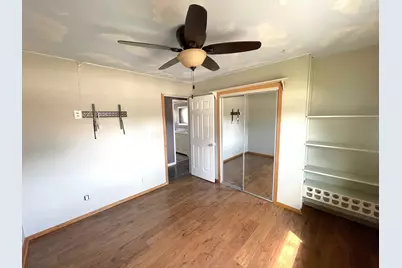 6490 S Crane Dr, Oak Creek, WI 53154 - Photo 17