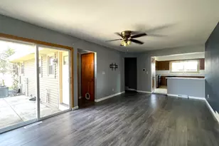 6490 S Crane Dr, Oak Creek, WI 53154 - Photo 9