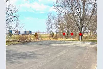 6490 S Crane Dr, Oak Creek, WI 53154 - Photo 27