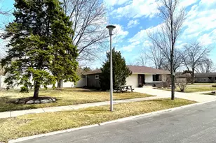 6490 S Crane Dr, Oak Creek, WI 53154 - Photo 33