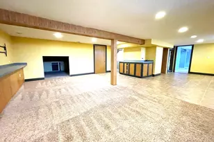 6490 S Crane Dr, Oak Creek, WI 53154 - Photo 19