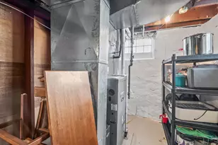 625 N Main St, Hartford, WI 53027 - Photo 21